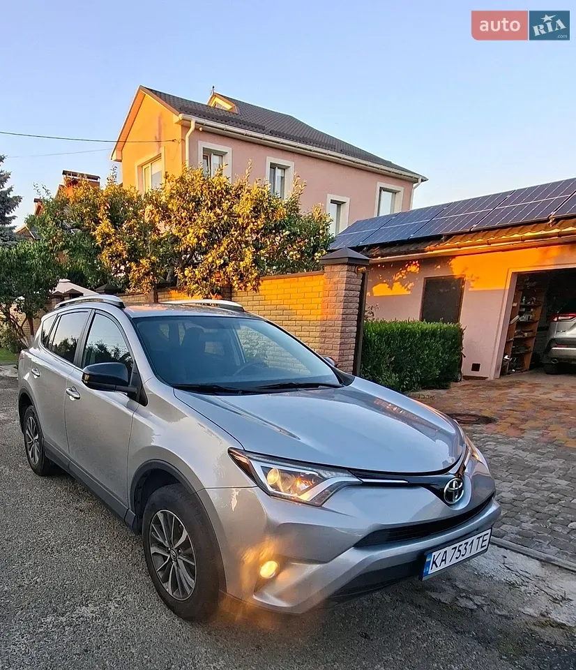 Toyota Rav4 2016 photo 5