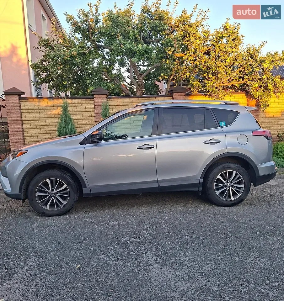 Toyota Rav4 2016 photo 2