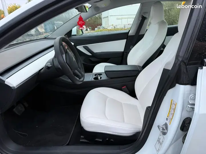 Tesla Model 3 2021 photo 3