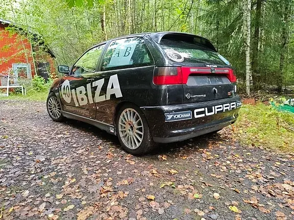 Seat Ibiza 1999 photo 3