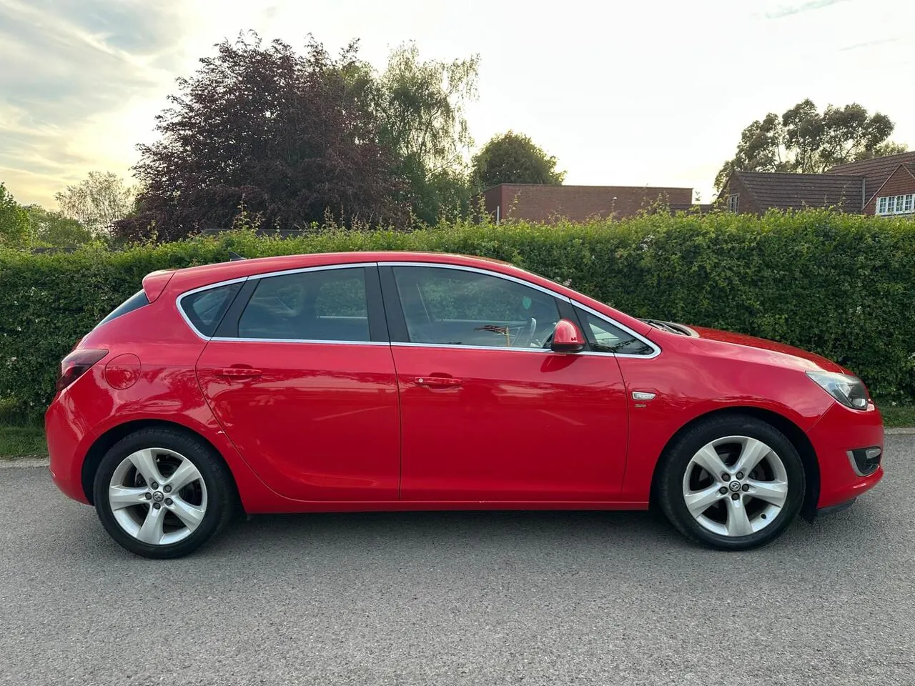 Vauxhall Astra 2012 photo 5