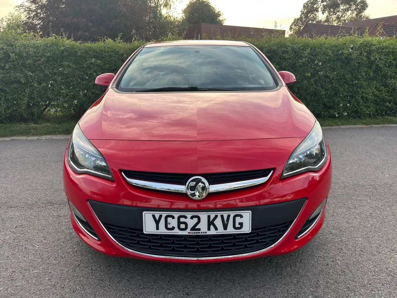 Vauxhall Astra 2012 photo 3