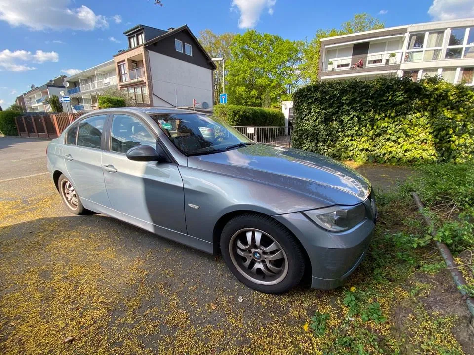 BMW 318I