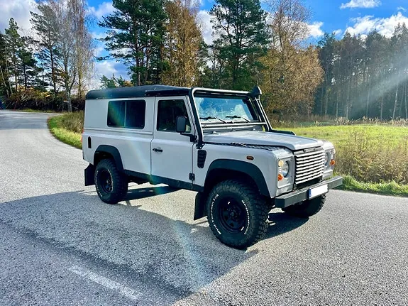 Land Rover Defender 110 2000 photo 4