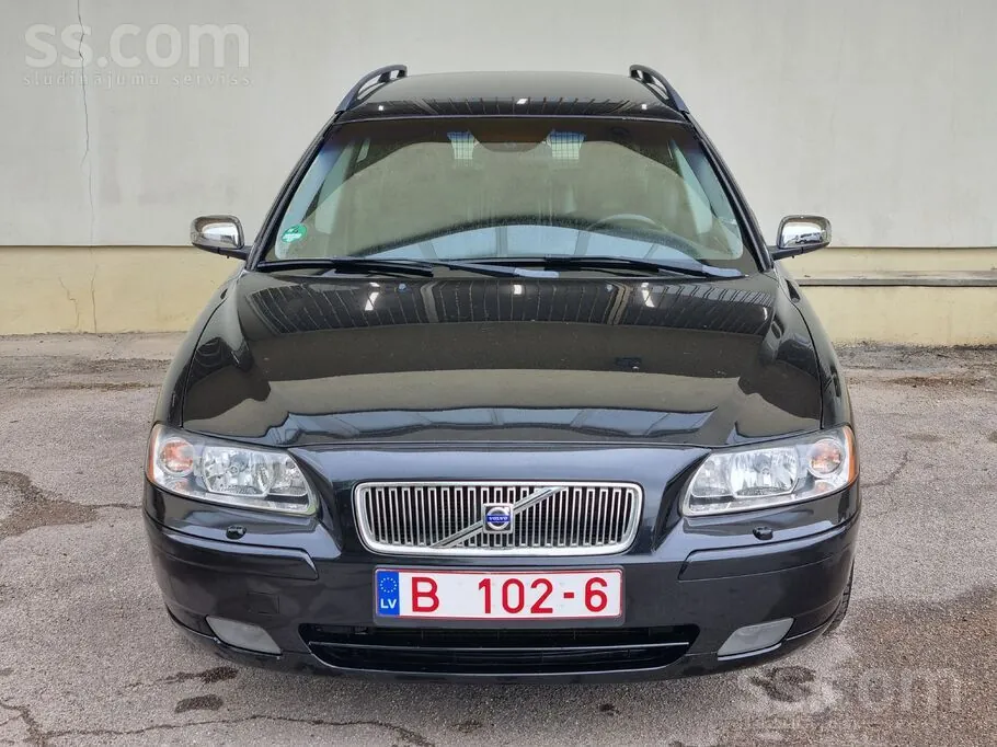 Volvo V70 2005 photo 2