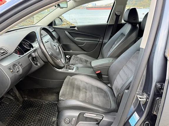 Volkswagen Passat 2010 photo 5