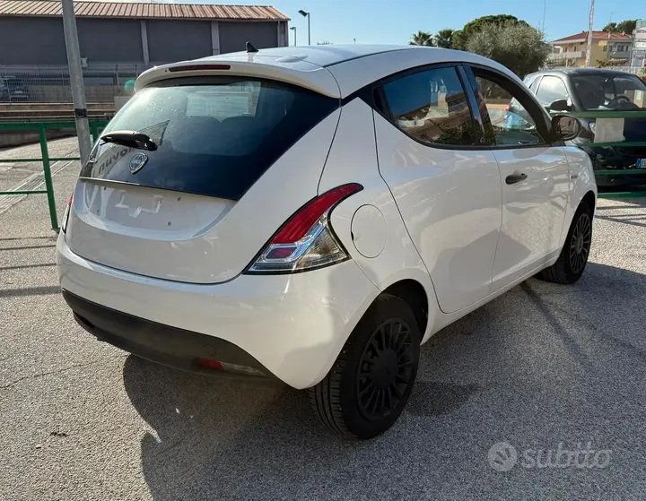 Lancia Ypsilon 2019 photo 5