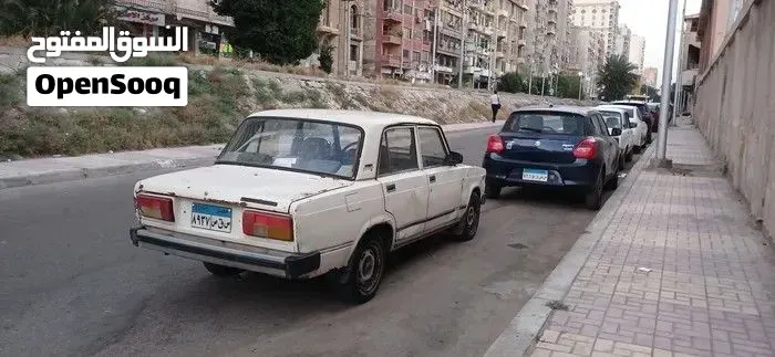 Lada 2105 1995 photo 2
