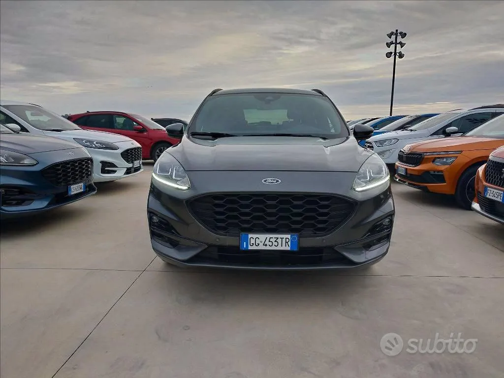 Ford Kuga 2022 photo 2