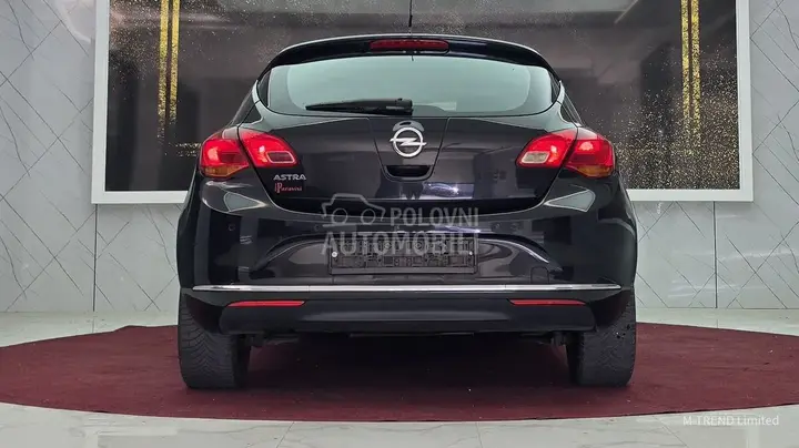 Opel Astra J 2014 photo 4