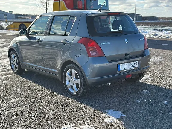 Suzuki Swift 2007 photo 5