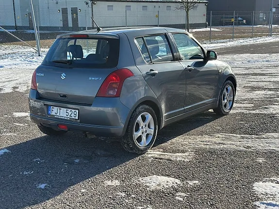Suzuki Swift 2007 photo 4