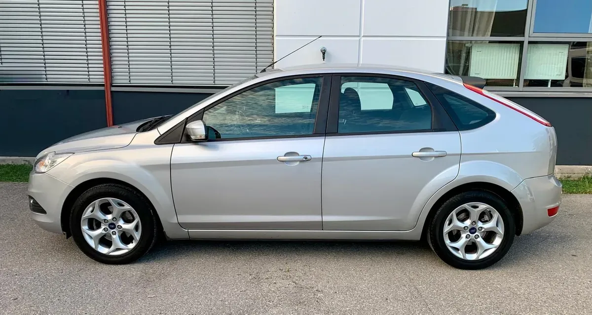 Ford Focus 2008 photo 2