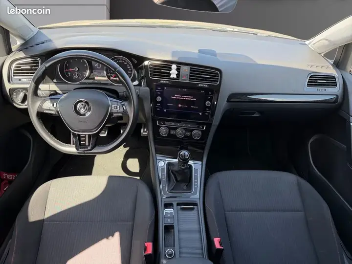 Volkswagen Golf 2017 photo 2