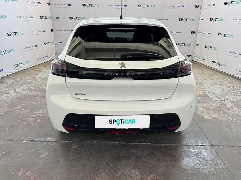 Peugeot 208 2023 photo 4