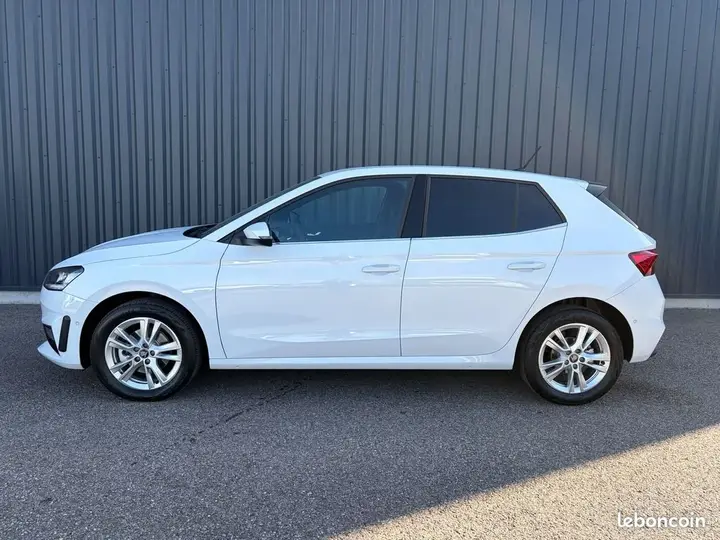 Skoda Fabia 2025 photo 2