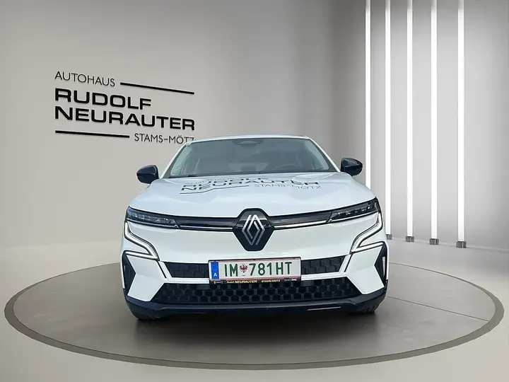 Renault Megane 2023 photo 2