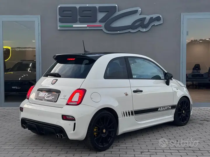 Abarth 595 2022 photo 2