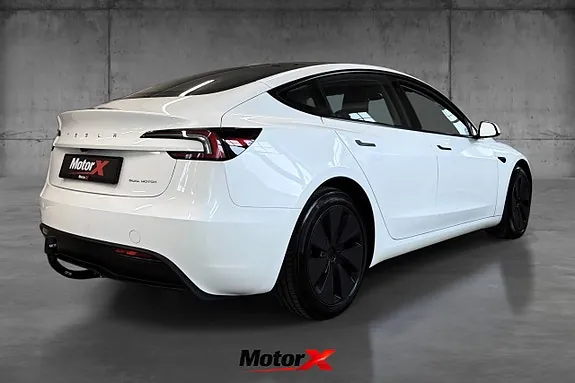 Tesla Model 3 2025 photo 5
