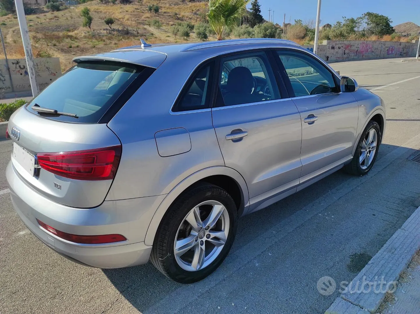 Audi Q3 2015 photo 5