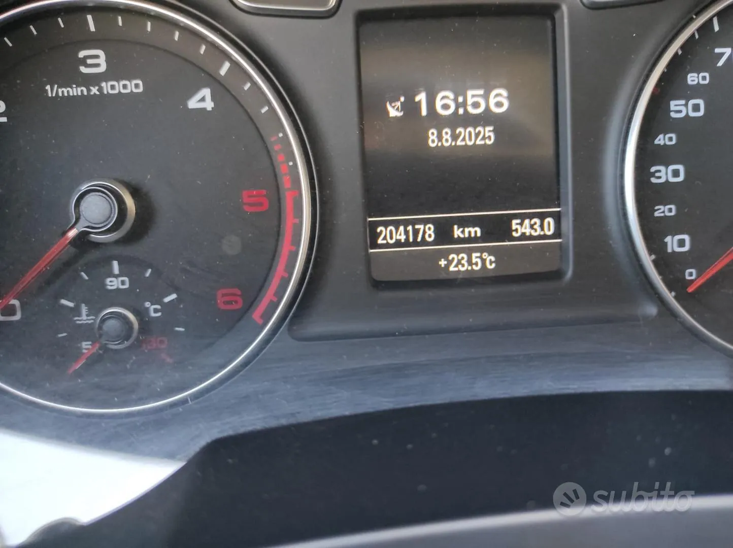 Audi Q3 2015 photo 2