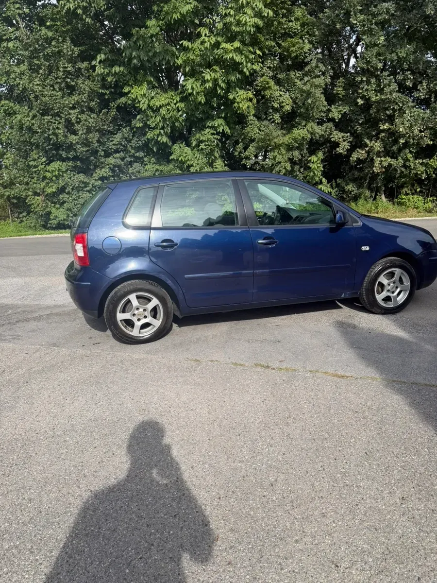 Volkswagen Polo 2004 photo 2