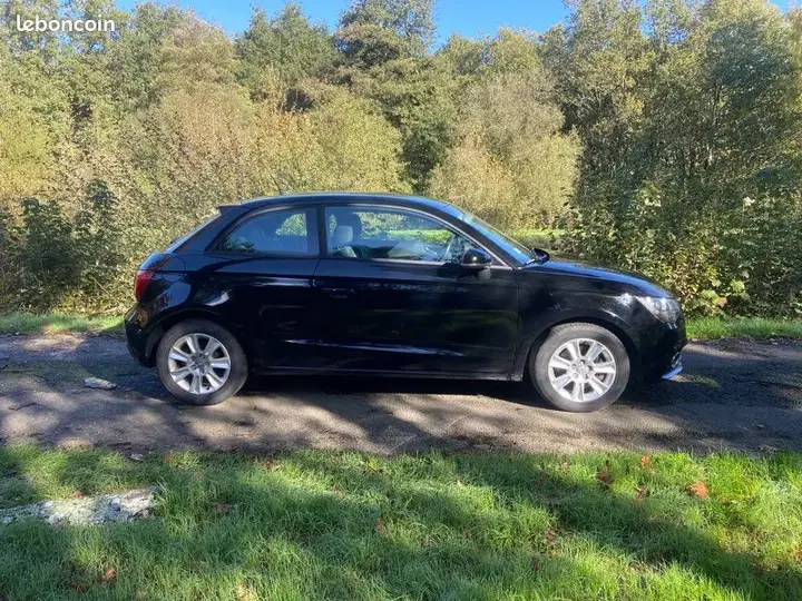 Audi A1 2011 photo 3