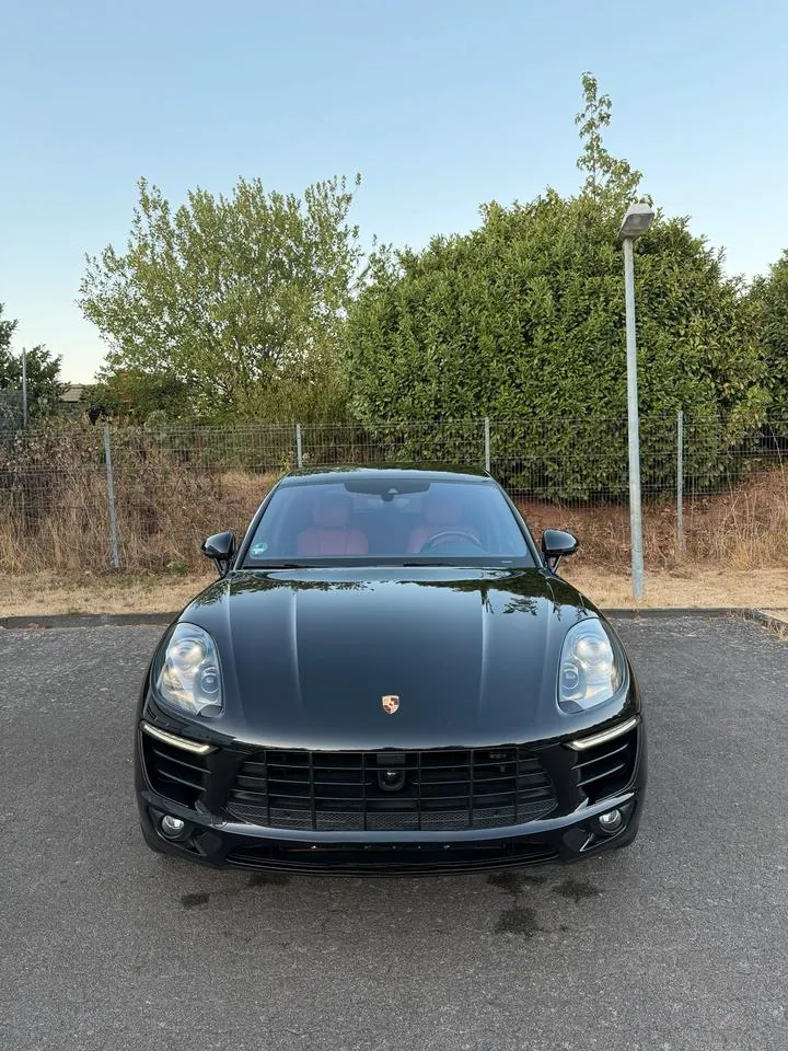 Porsche Macan S