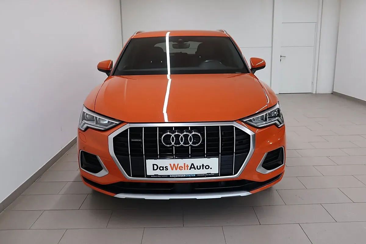Audi Q3 2019 photo 2