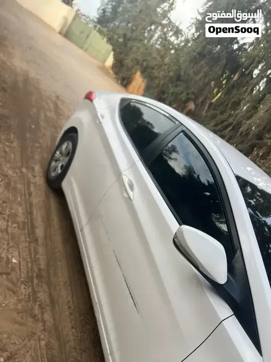 Hyundai Elantra 2012 photo 3