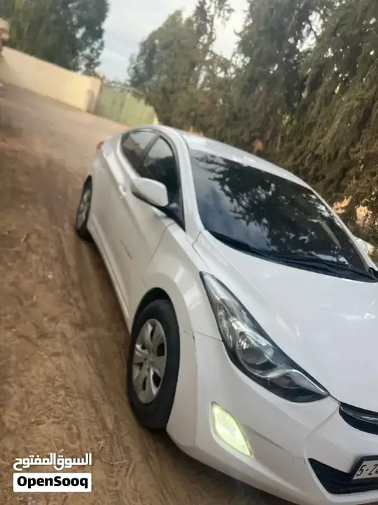 Hyundai Elantra 2012 photo 4
