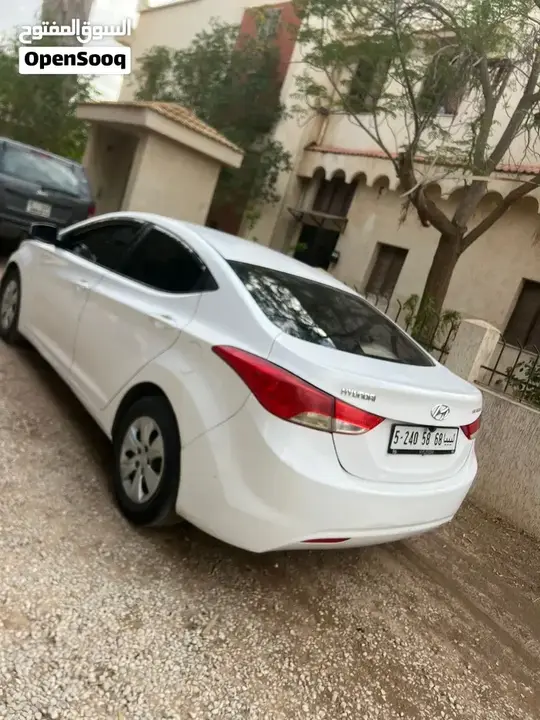 Hyundai Elantra 2012 photo 2