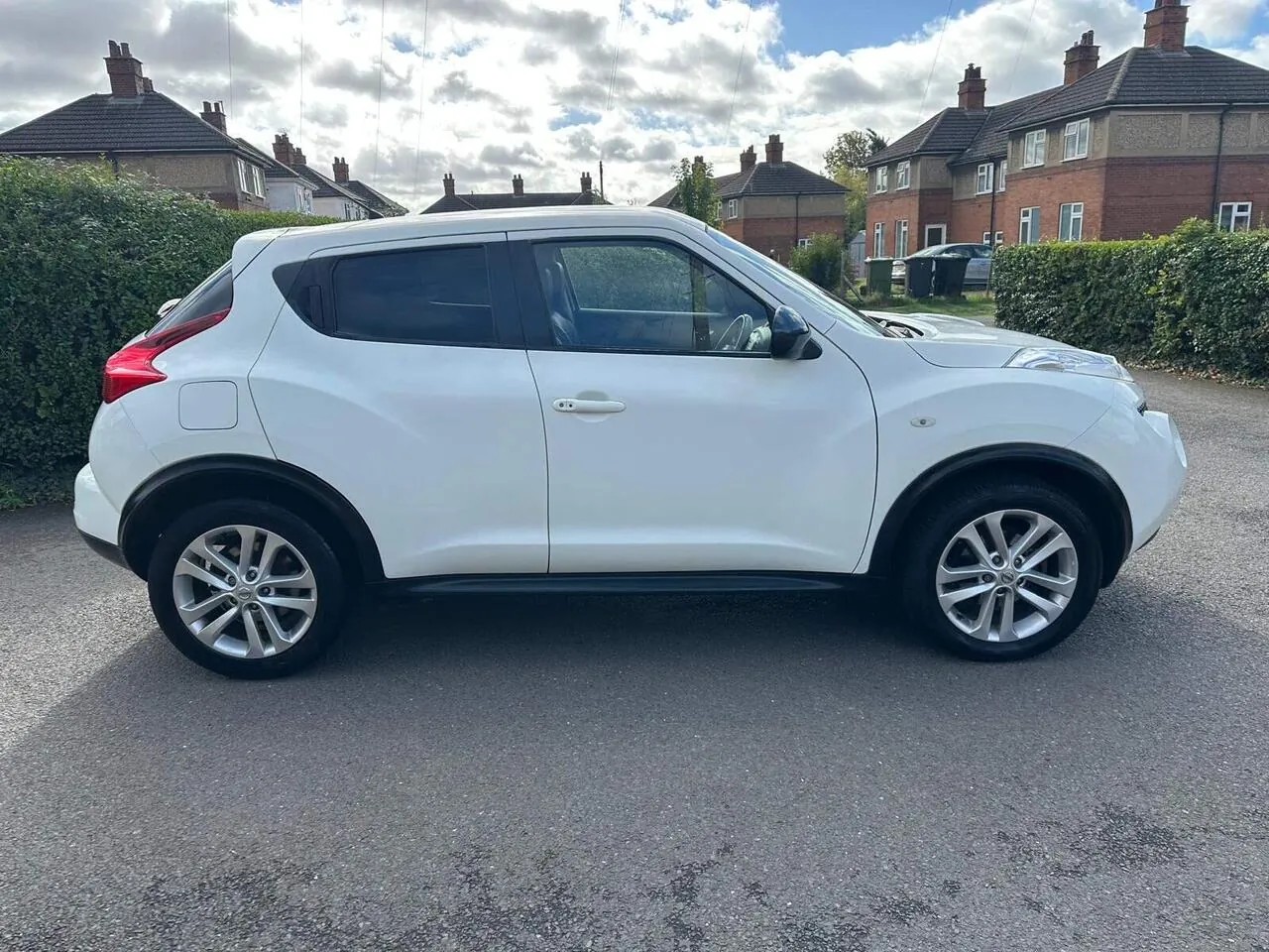 Nissan Juke 2012 photo 2