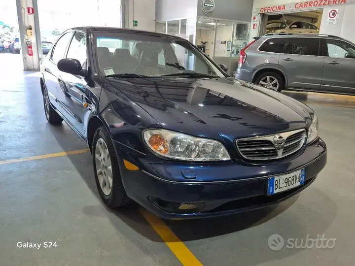 Nissan Maxima 2000 photo 4