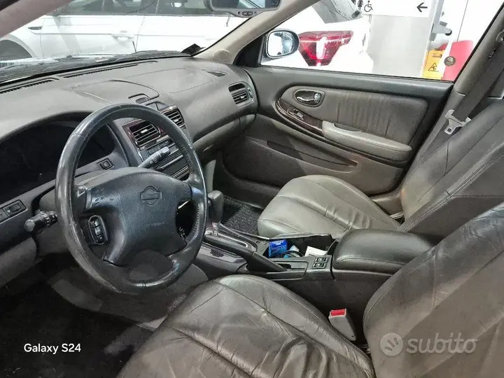 Nissan Maxima 2000 photo 5