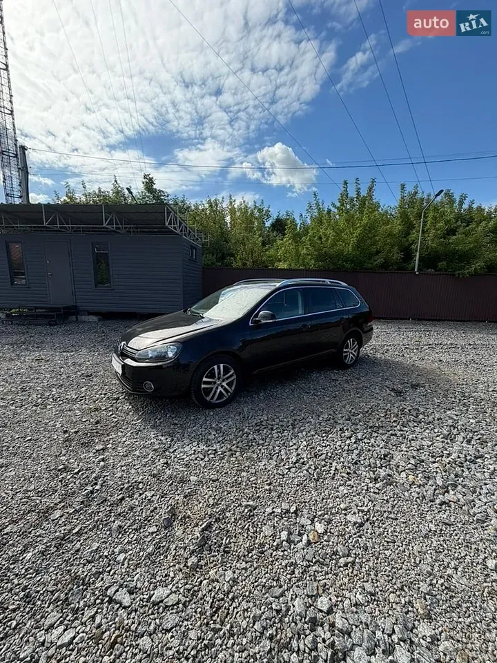 Volkswagen Golf 2010 photo 5