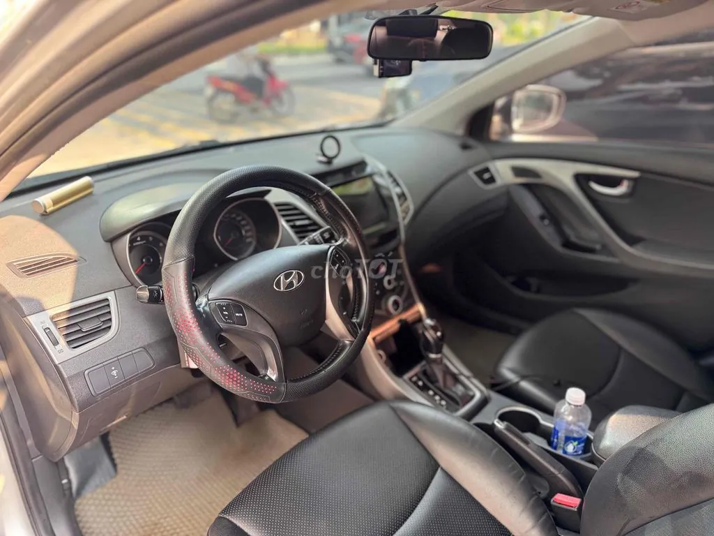 Hyundai Elantra 2014 photo 5