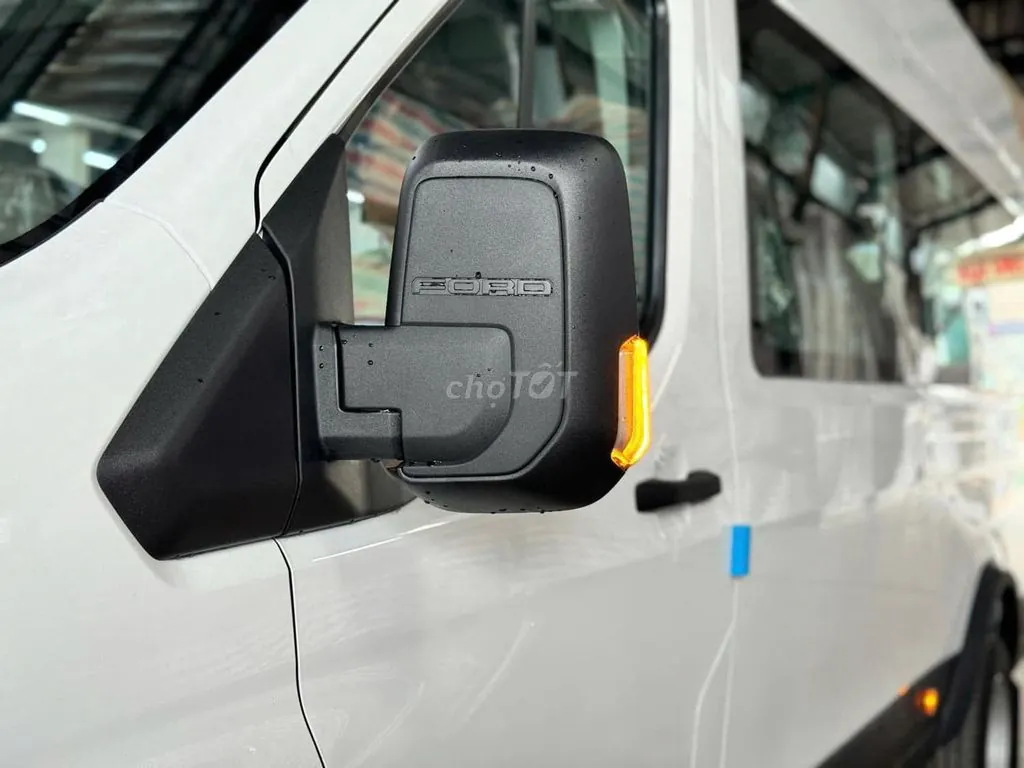 Ford Transit 2026 photo 4