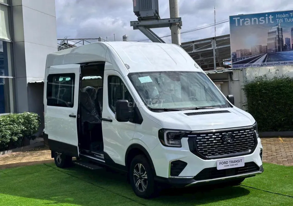 Ford Transit 2026 photo 2