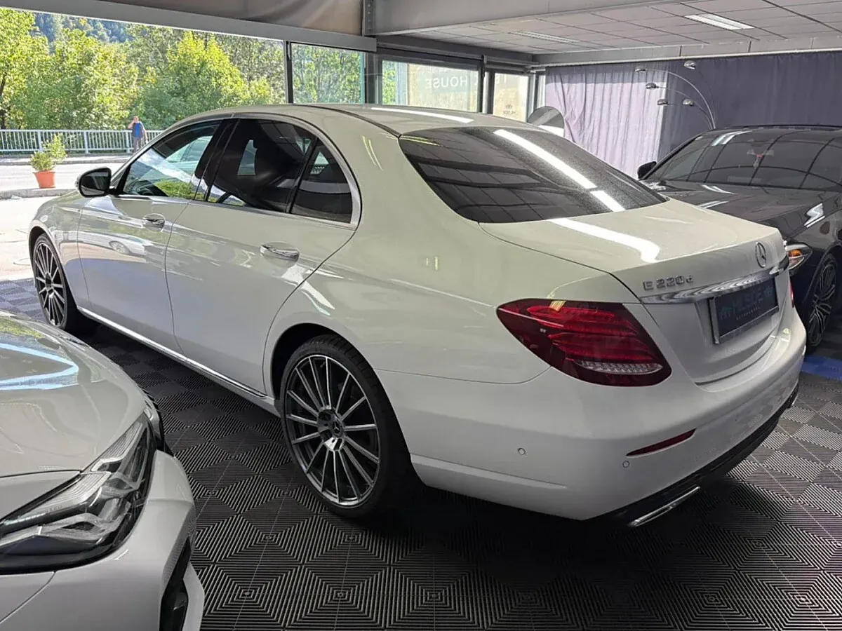 Mercedes-Benz E-Class 2019 photo 3