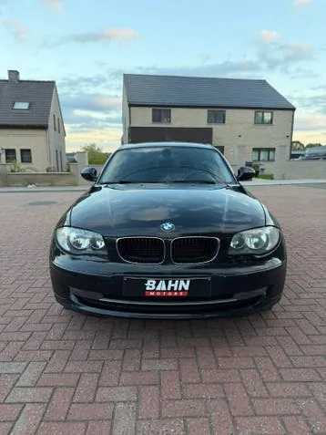 BMW 1 Series 2010 photo 2