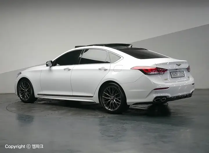 Genesis G80 2019 photo 2