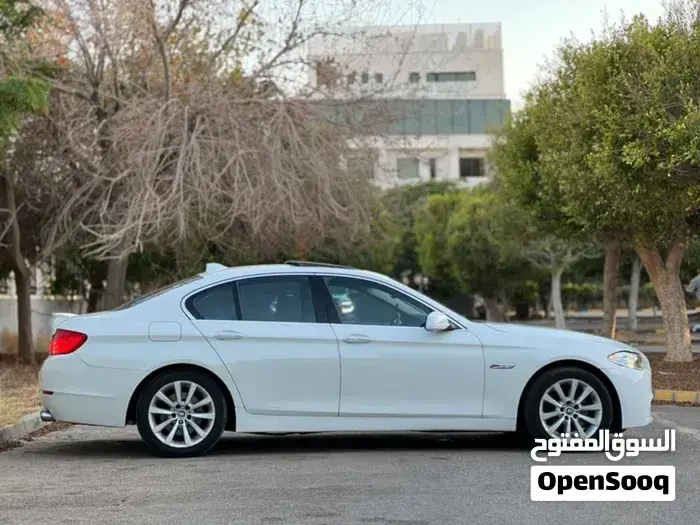 BMW 5 Series 2012 photo 4