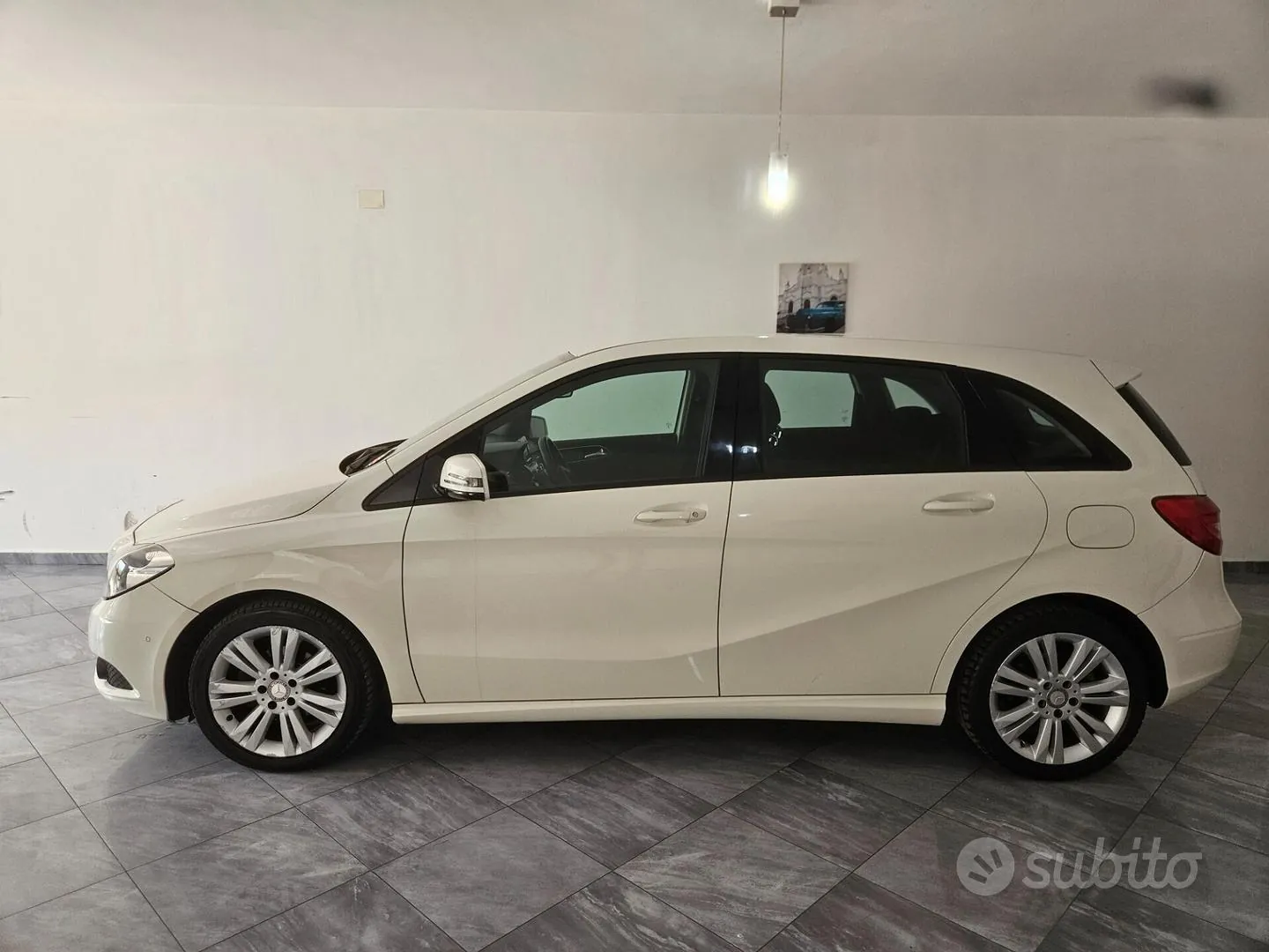 Mercedes-Benz B 180 Cdi Automatic Executive 2013 photo 2