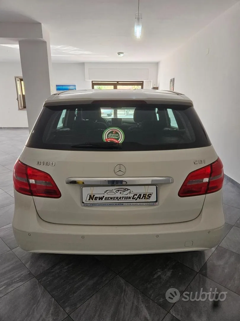 Mercedes-Benz B 180 Cdi Automatic Executive 2013 photo 3