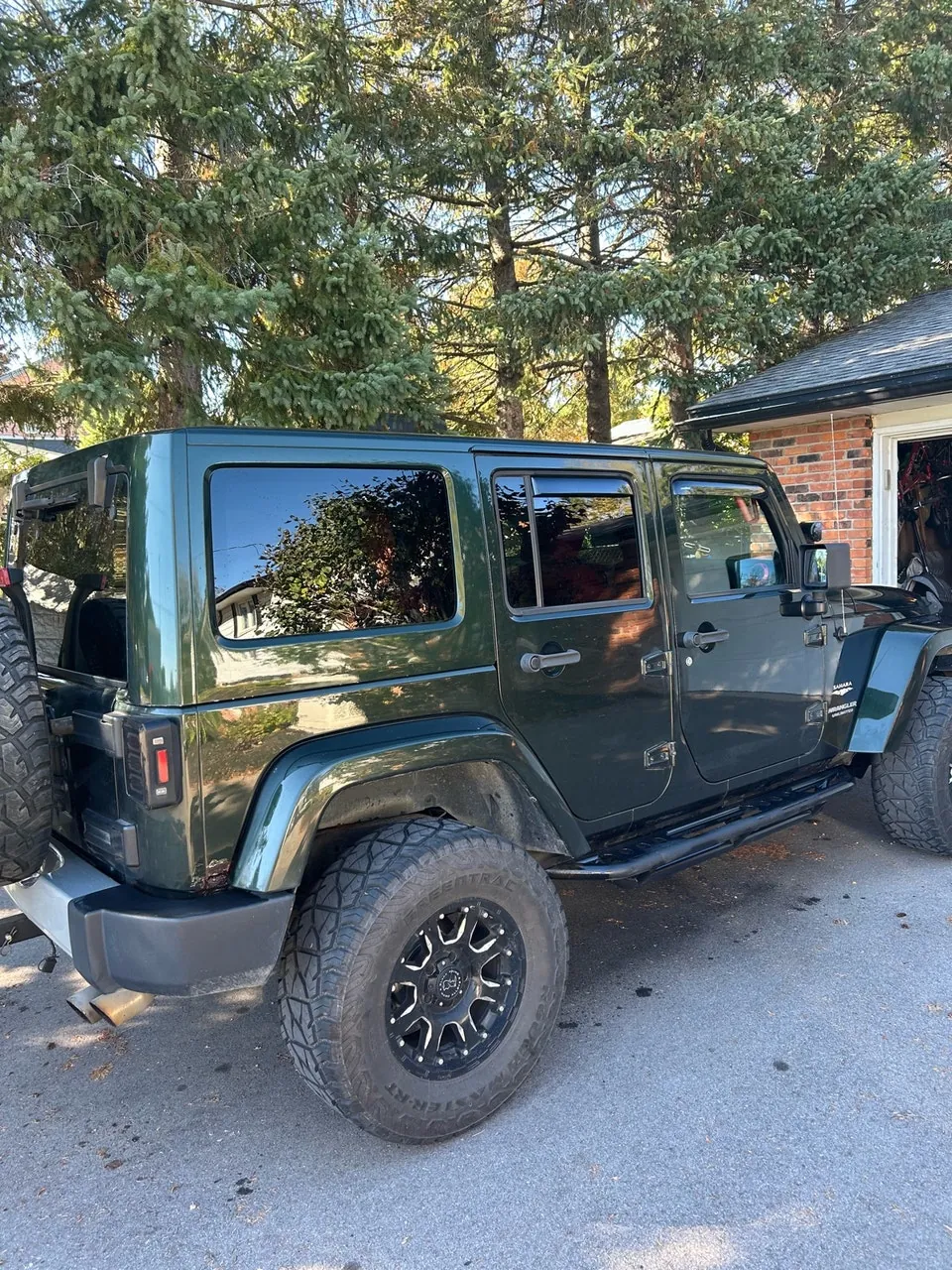 Jeep Wrangler Unlimited 2011 photo 2