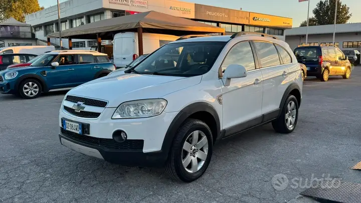 Chevrolet Captiva 2010 photo 2