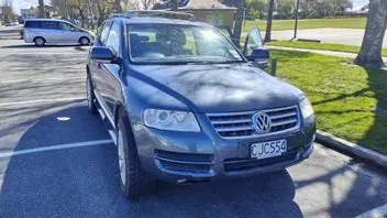 Volkswagen Touareg 2004 photo 2