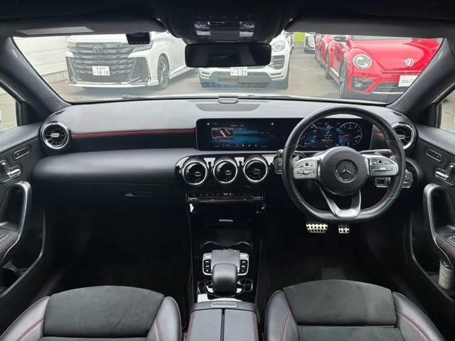 Mercedes-Benz A180 2018 photo 2