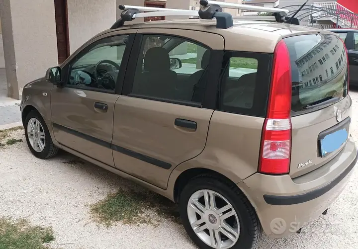 Fiat Panda 2010 photo 2